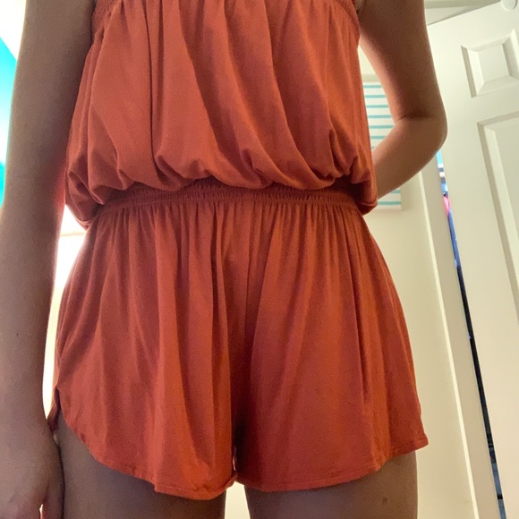 Forever 21 strapless romper - Picture 3 of 3